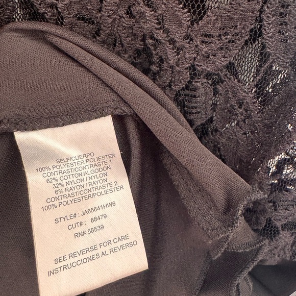 Elegant Black Lace Dress - Picture 3 of 5